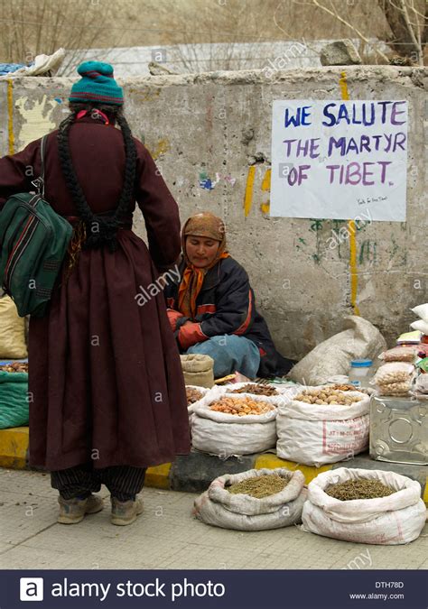 A Street Vendor Supporting Tibet Leh Ladakh Stock Photo Alamy