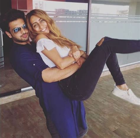 Karan Kundra Girlfriend Anusha Dandekar S LOVEY DOVEY Moment At A