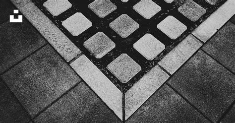 Black and white square floor tiles photo – Free Grey Image on Unsplash