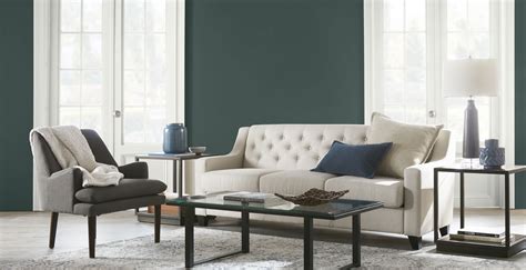 Green Accented Living Room | Classic, Bold & Dramatic Living Room | Behr