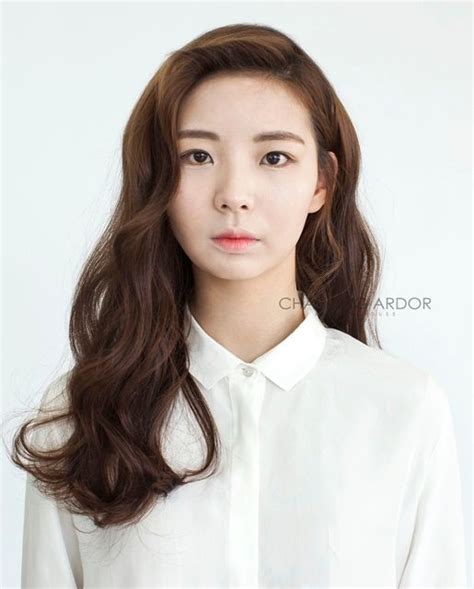 Top 10 Korean Wavy Hairstyles That Can Never Go Wrong [long And Med Long