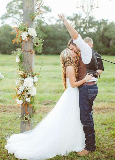 Popular Rustic Wedding Dresses For Country Wedding Photography Idea Weddinginclude Wedding