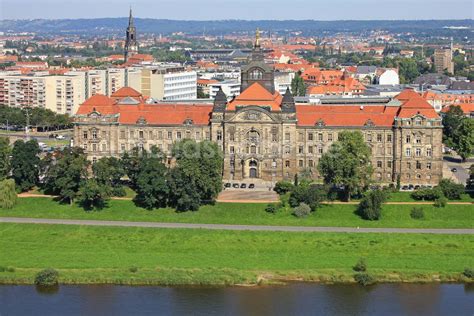 Dresden Von Oben S Chsische Staatskanzlei In Dresden Neustadt