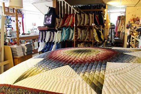 Country Lane Farm Amish Quilt Shop - Amish Farm Stay