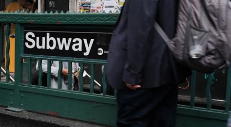 Colisi N De Dos Trenes Del Metro En Manhattan Provoca Descarrilamiento