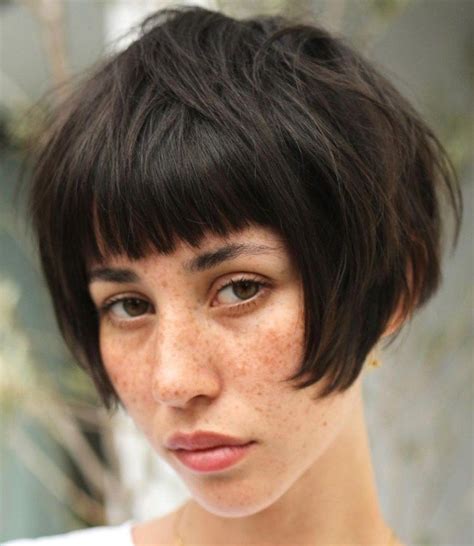 32 Low Maintenance Short Haircuts For 2023 Artofit