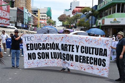 El TEC se sumó con fuerza a la Marcha por la Educación Pública Hoy en