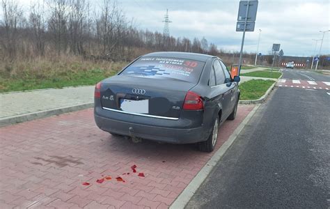 Kierowca Uciek Z Miejsca Kolizji Policja Poszukuje Sprawcy