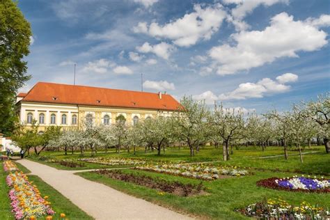 Dachau Travel Guide for Tourist - Map of Dachau - TravelsFinders.Com