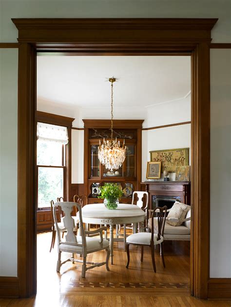 North Shore Queen Anne - Traditional - Dining Room - Chicago - by Buckingham Interiors + Design ...