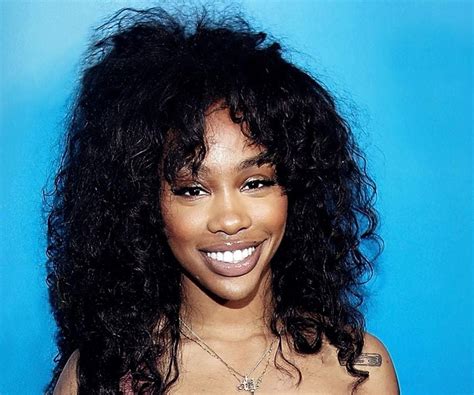 SZA Biography - Facts, Childhood, Family Life & Achievements