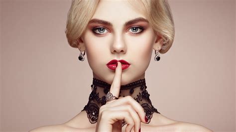 Model Oleg Gekman Blonde Woman Lips Girl Hand Beauty Jewel Hd