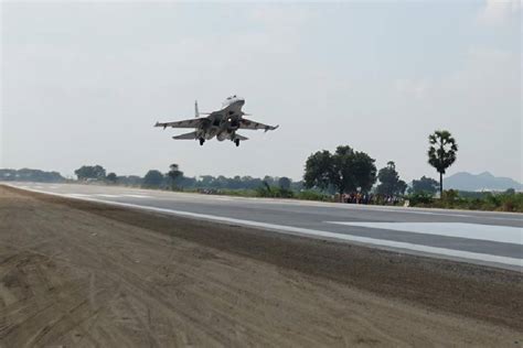 Iaf Conducts Emergency Landing Test On Nh The New Indian