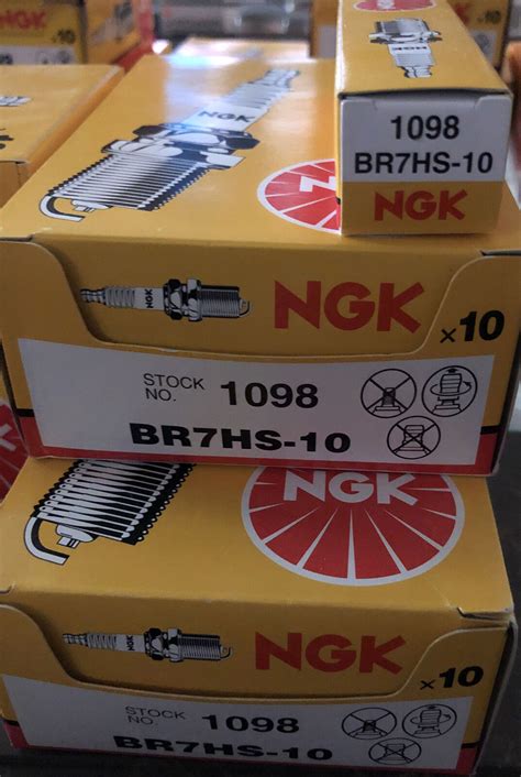 Ngk Standard Plug Spark Plugs Br Hs Lot Of Closeout Ebay