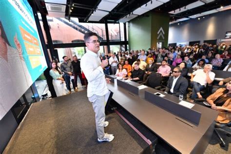 Prefeito David Almeida Apresenta O Novo Portal Da Prefeitura De Manaus