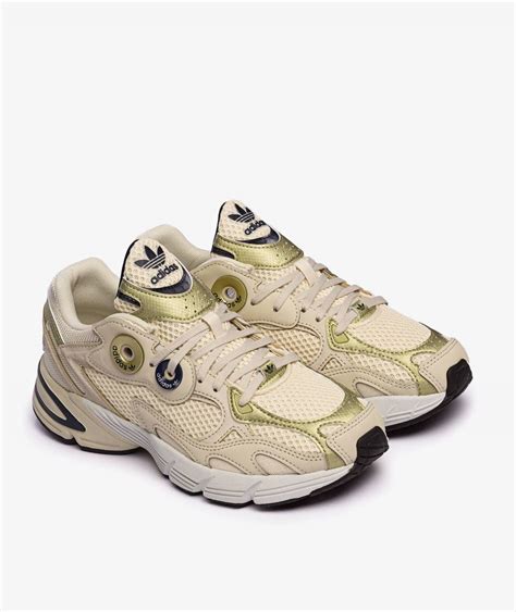 adidas Women's Astir in Beige | SVD