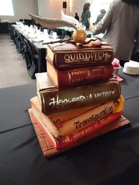 Pin By Ashlyn Moore On Mmm Harry Potter Cake Harry Potter Book Cake