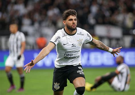 Yuri Alberto Comemora Mais Um Gol Pelo Corinthians E Mira Segunda