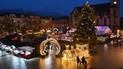 Weihnachtsmarkt Mandeln Punsch Und Eine Eisbahn Meiningen