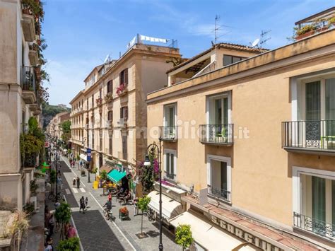 Vendita Appartamento Sorrento Trilocale In Via Santa Maria Della Piet