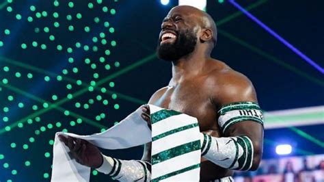 Wwe Hall Of Famer Allows Apollo Crews To Use His Finisher