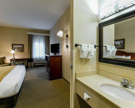 Comfort Inn Warrensburg Station $82 ($̶9̶8̶) - UPDATED 2018 Prices & Hotel Reviews - MO ...