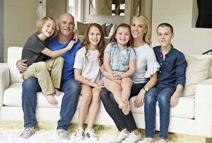 Bryan Baeumler and Sarah and their kids – Married Biography