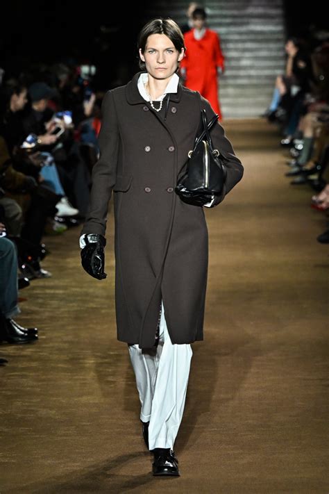 Miu Miu Fall 2024 Ready-to-Wear Runway, Fashion Show & Collection Review