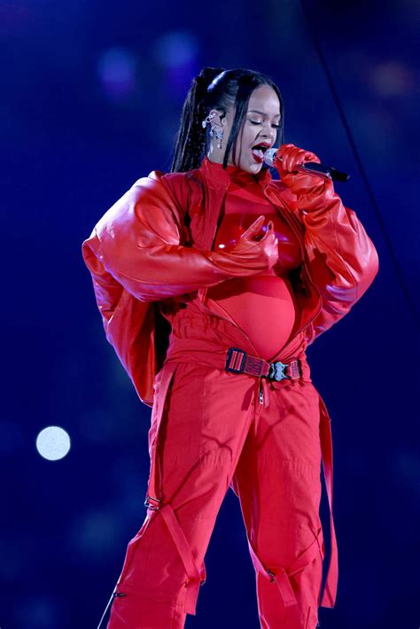 Rihanna Announces Second Pregnancy At Super Bowl Halftime Show Capital Xtra