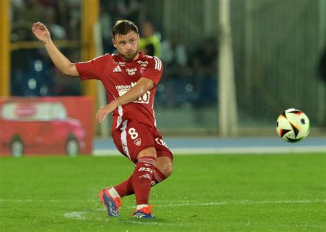 Auxerre Brest Les Compositions Probables Cha Ne Tv Et Heure Befoot