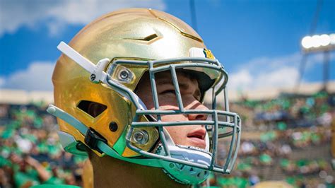 Notre Dame Ot Joe Alt Reflects On All American Honors As Sophomore