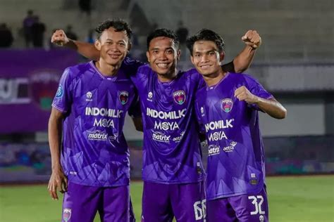 Bri Liga 1 20232024 Persita Vs Rans Nusantara Fc Pendekar Cisadane