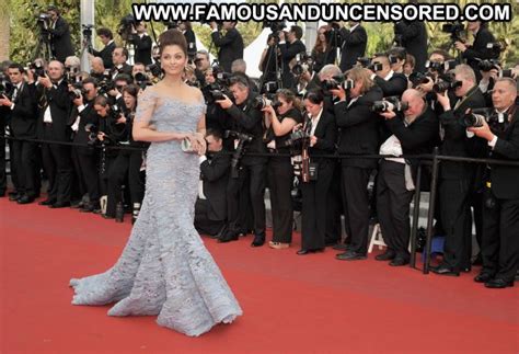 Aishwarya Rai Nude Sexy Scene Sexy Dress Indian Showing Tits Famous And Uncensored