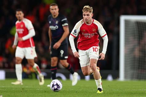 Fulham Eyeing Arsenal Midfielder Smith Rowe