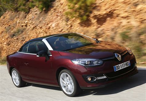 Renault Launched Megane Cc Facelift And Turbo With Hp