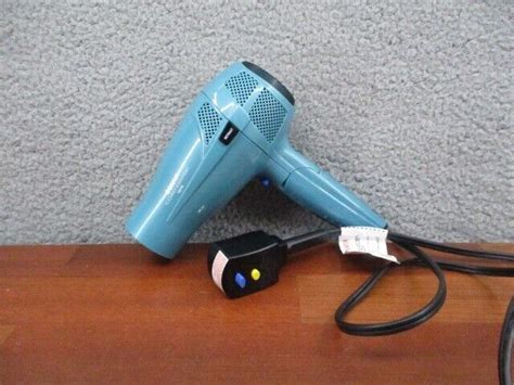 Conair Hair Dryer Travel Cord Keeper 1875 Watt Folding Handle Retractable Cord Ebay