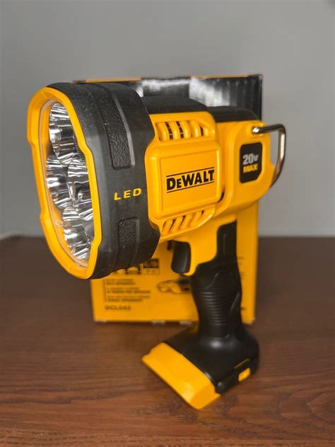 New Bare Unit DEWALT CORDLESS DCL043 20V MAX Jobsite LED Spotlight Up