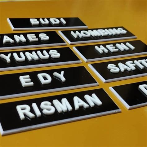 Jual Name Tag Nama Dada Papan Nama Nama Timbul Shopee Indonesia