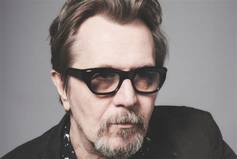 Download English Glasses Actor Celebrity Gary Oldman 4k Ultra Hd Wallpaper