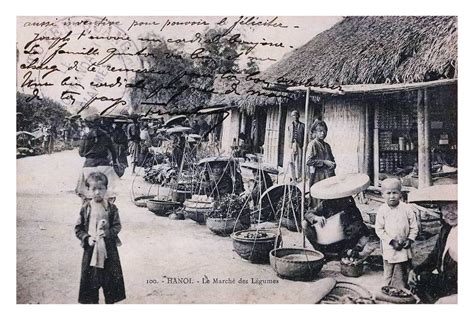 Vietnamese markets in the past as seen in black-and-white photos