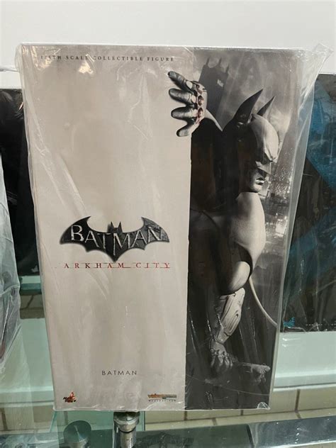 Hot Toys Batman Arkham City Hobbies Toys Toys Games On Carousell