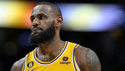 Lebron James Contract Could The Lakers Move On From The Superstar