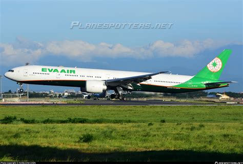 B 16727 EVA Air Boeing 777 35EER Photo By HUNG CHIA CHEN ID 982643