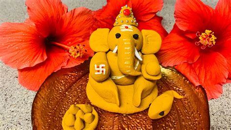 Making Of Ganesha Idol With Turmeric Maida Eco Friendly Turmeric