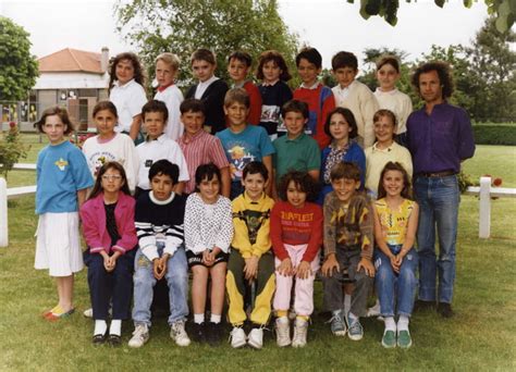 Photo De Classe Cm De Ecole Jean Rostand Copains D Avant