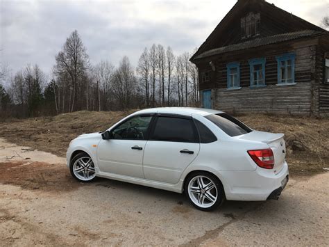 Поставил R17! Кайфую) — Lada Granta Sport, 1,6 л, 2017 года | колёсные ...
