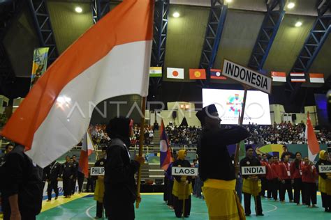 UPACARA PEMBUKAAN PENCAK SILAT ANTARA Foto