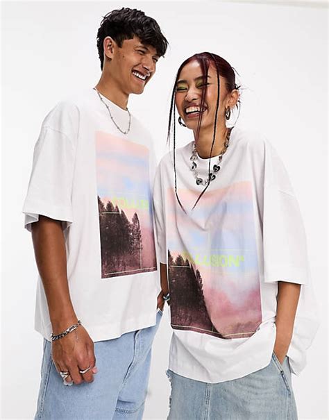 Collusion Unisex Oversized T Shirt Met Fotoprint Van Roze Lucht In