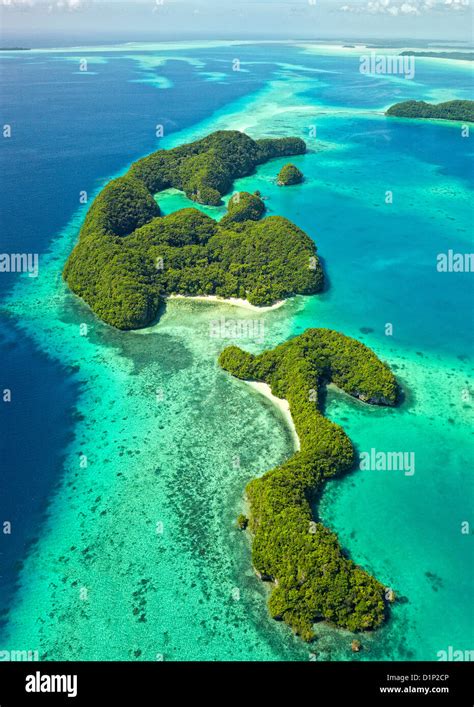 Coral Reefs And Islands Hi Res Stock Photography And Images Alamy