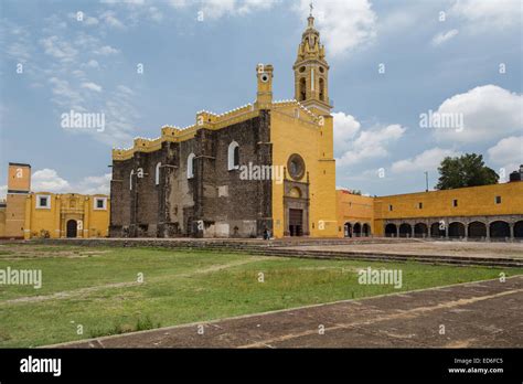 Convento Franciscano De San Gabriel Arcangel In Cholula Mexico